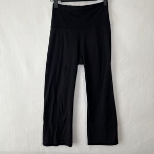 Lululemon Flared Capri Leggings Womens Size 6 Black Yoga Gym Training 22” Inseam